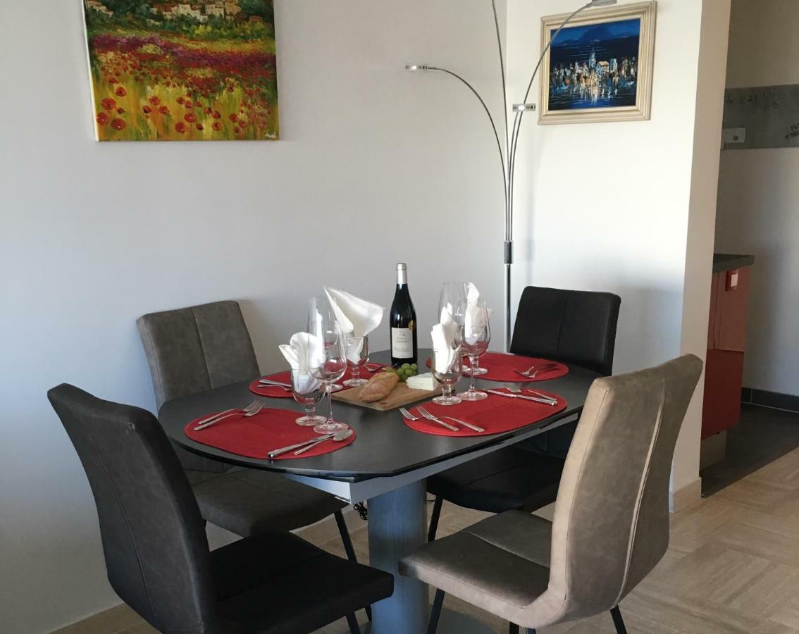 French Riviera Condo 4 Rent In Marina Baie Des Anges ヴィルヌーヴ・ルベ エクステリア 写真